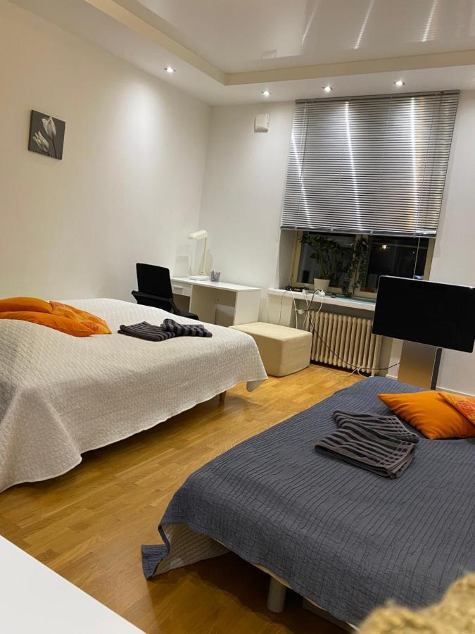 Big Studio Close To Center With Wifi *